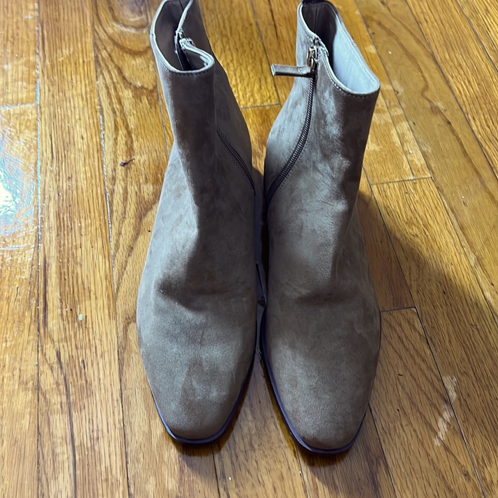 H&M Vegan Suede Booties Side Zipper size 8.5M New without tags